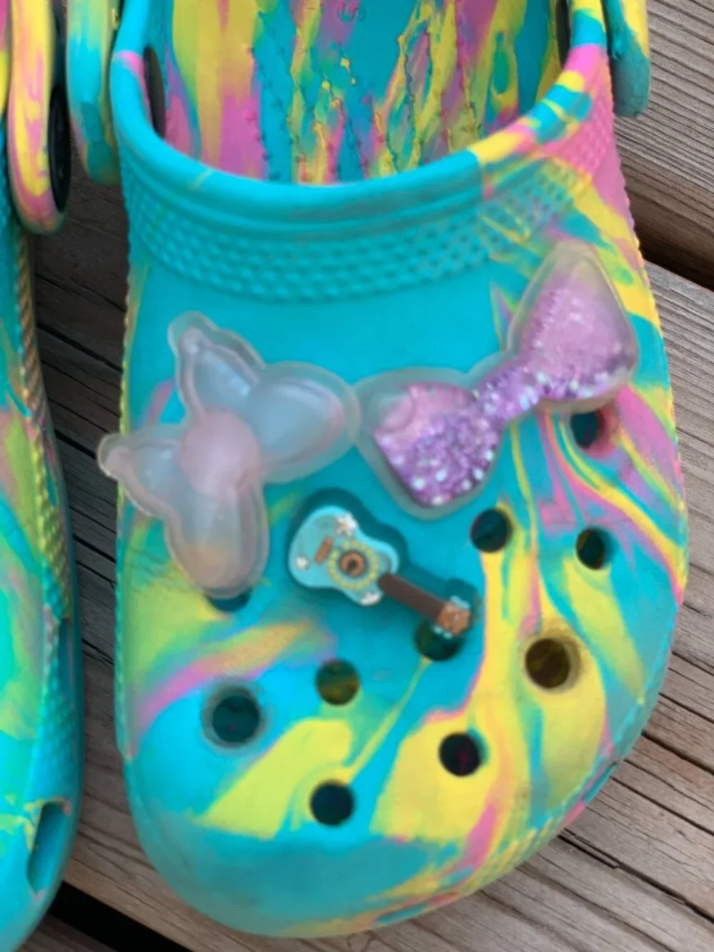 Crocs Clogs Toddler C 10 Classic Marbled Blue Pink Charms Slip On Beach Sandals